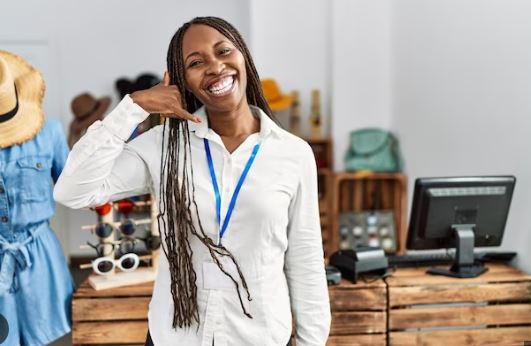 Je suis à la recherche de travail réceptionniste.