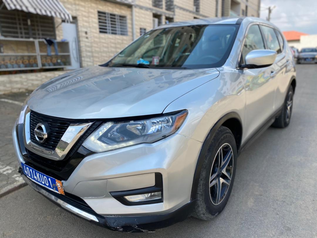 NISSAN ROGUE ANNÉE 2018 FULL OPTION