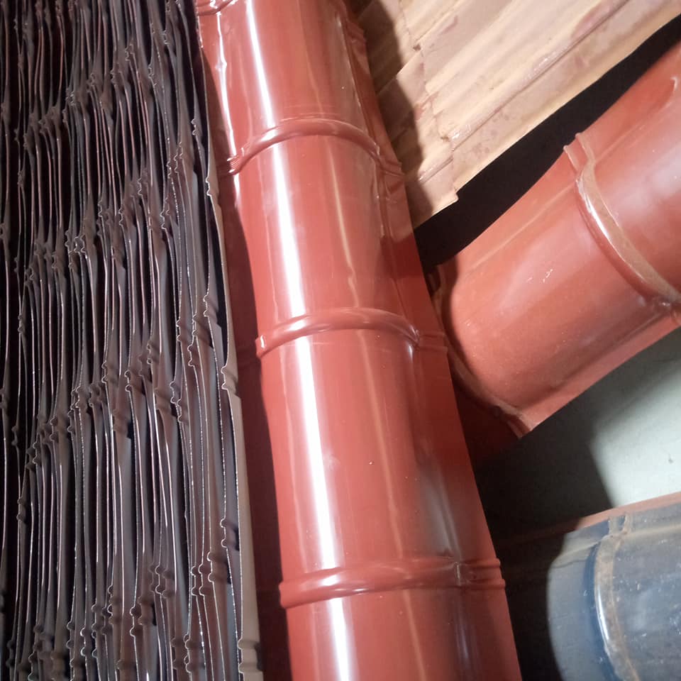 Tôles et accessoires en promotion metrobond et charpente