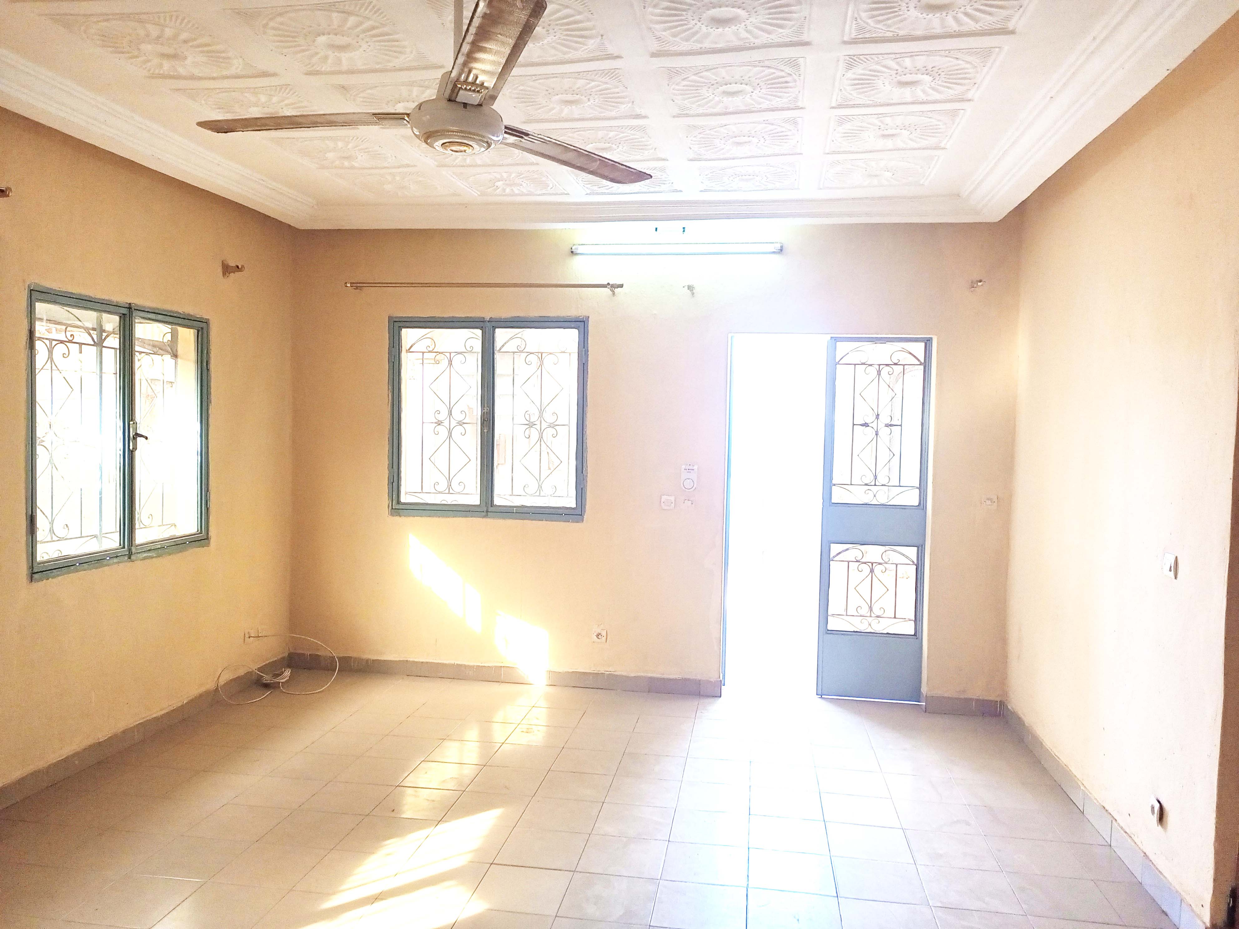 UNE VILLA EN R+1 DE TYPE F4 À LOUER DANS LE QUARTIER KARPALA SUR PERFECTOR IMMOBILIER