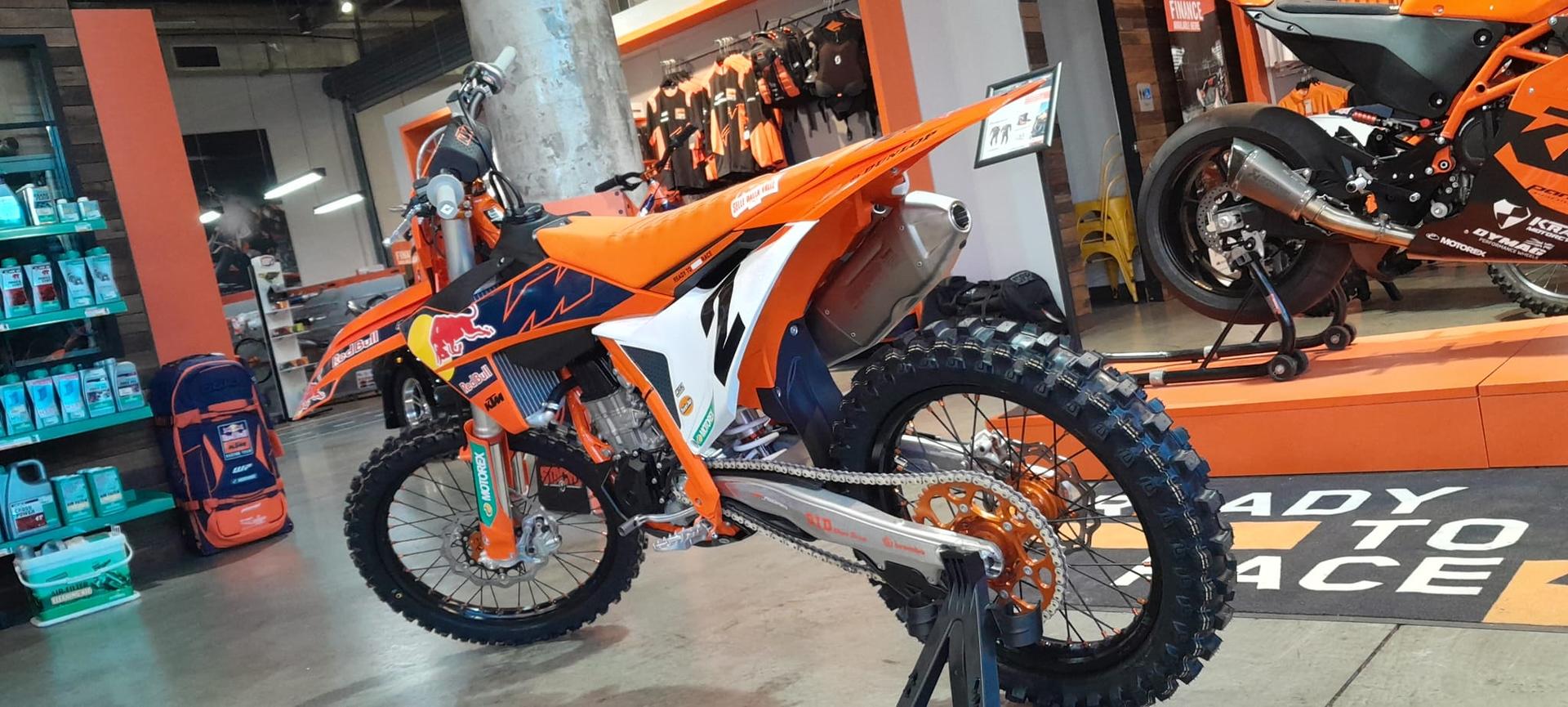 2023 KTM SX 450 F Factory Edition Motocross 2023 KTM SX 450 F Factory Edition Motocross