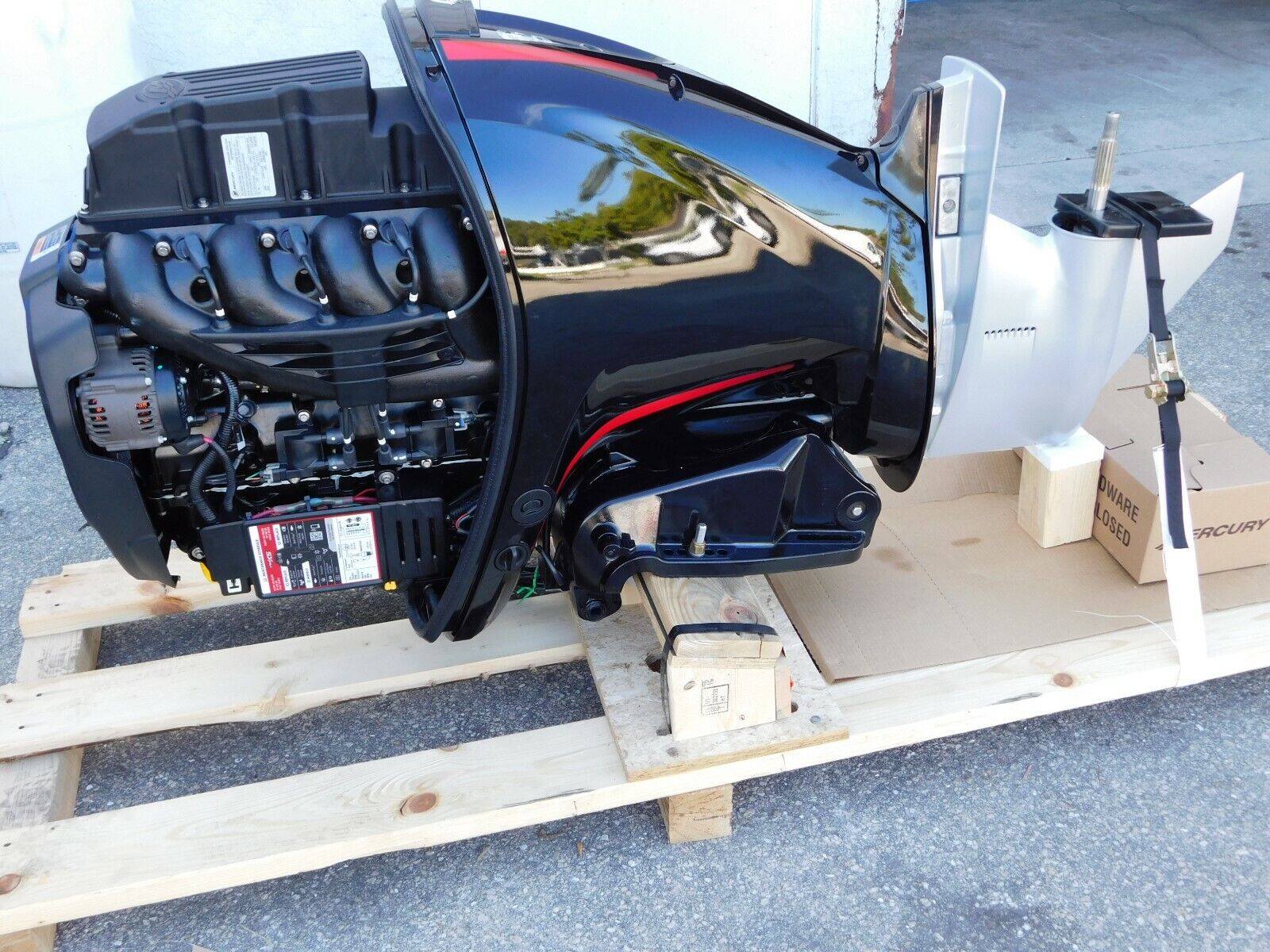 2023 Mercury Pro XS 150 HP 3.0L L4 Outboard Engine 2023 Mercury Pro XS 150 HP 3.0L L4 Outboard Engine