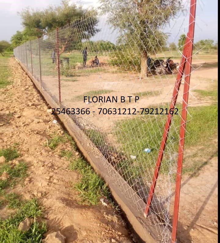 Pose de Grillage et Barbelé et Poulailler Pose de Grillage et Barbelé et Poulailler