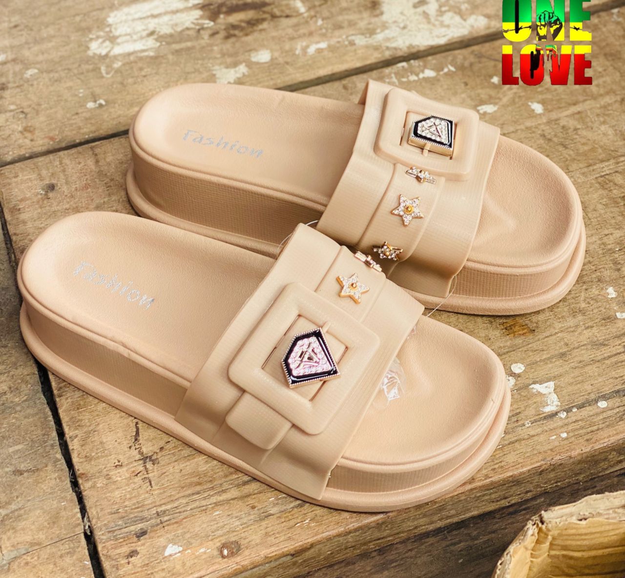 chaussure clakette gomme