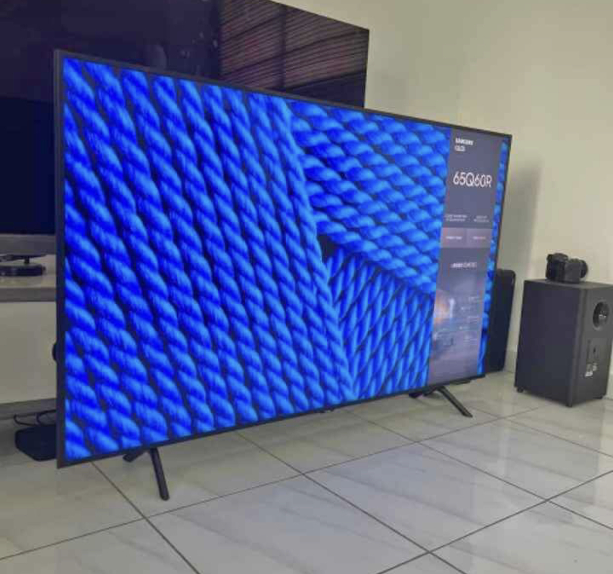 TV SAMSUNG QLED 65’’ UHD 4K (-30% De Réduction)