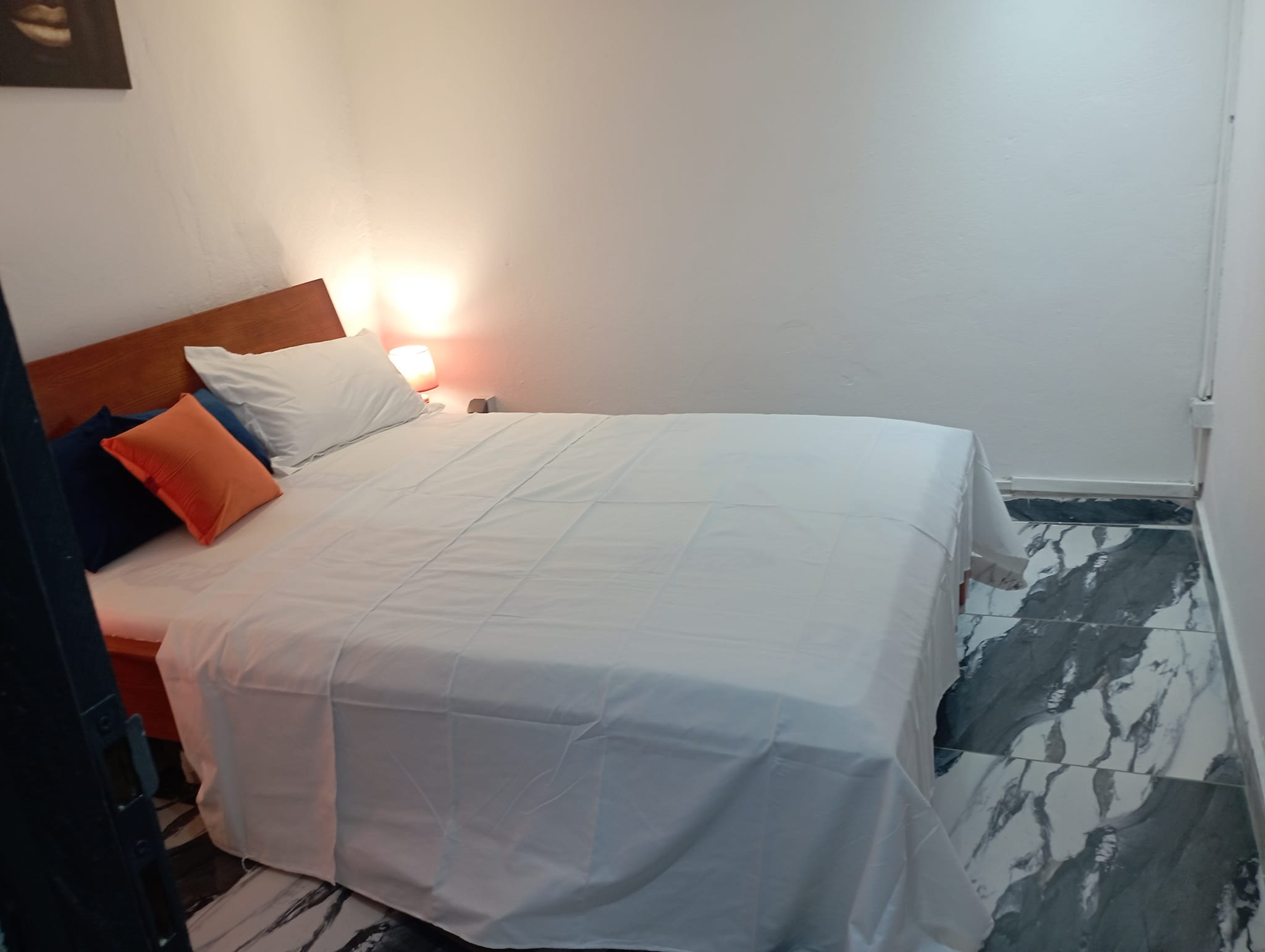 Studio américain meublé disponible à la Riviera 2, Station First Petroleum Studio américain meublé disponible à la Riviera 2, Station First Petroleum