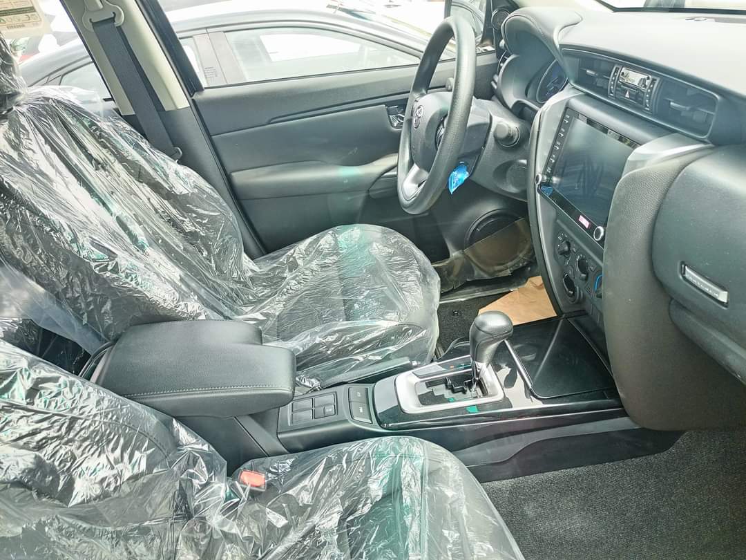 TOYOTA Fortuner 2023