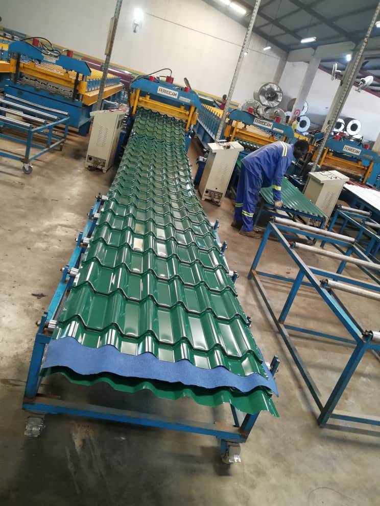 vente en gros et au prix de gros tôles et accessoires metrobond et charpente