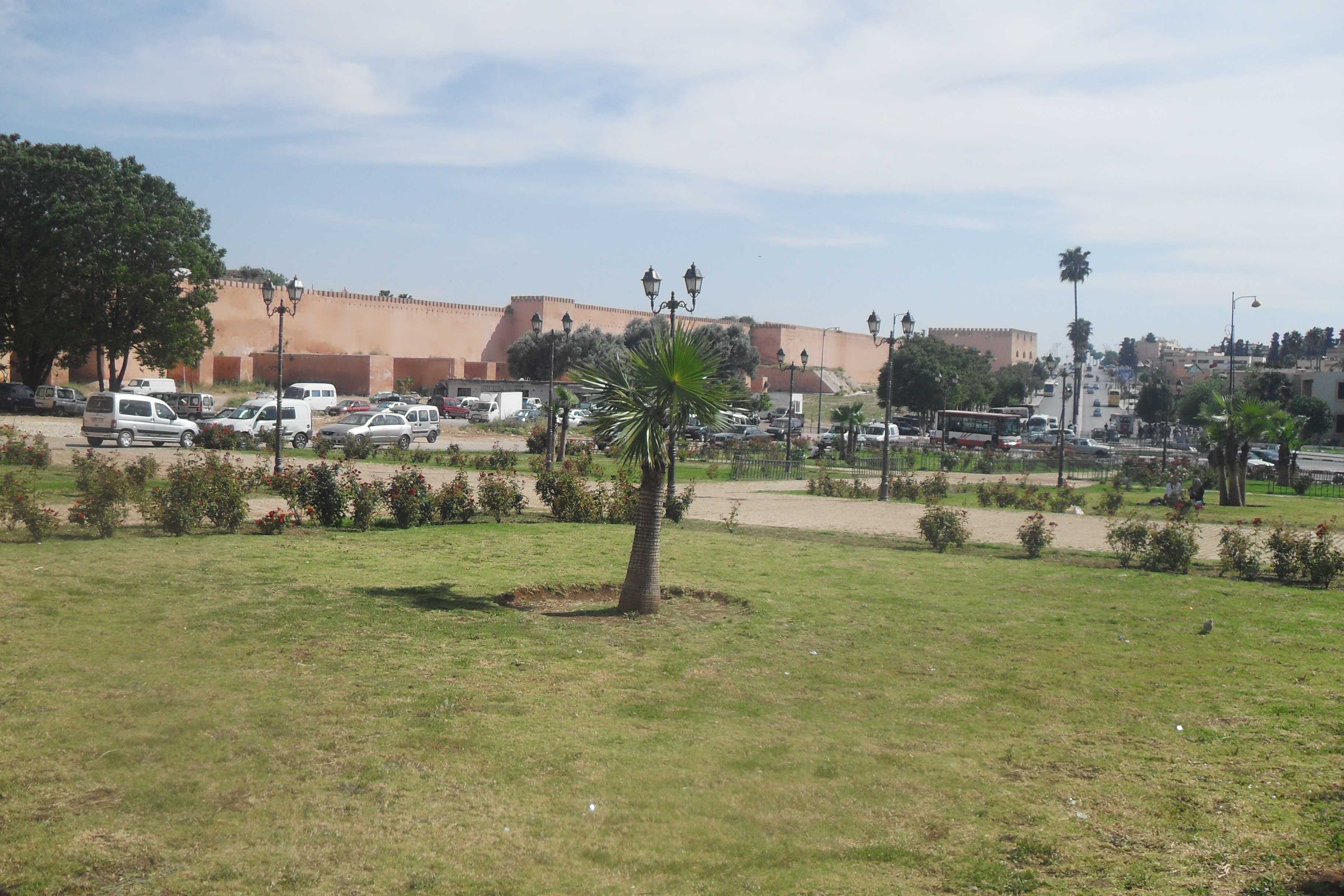 Terrain 2 hectare et 6866 m² en plein centre ville meknès