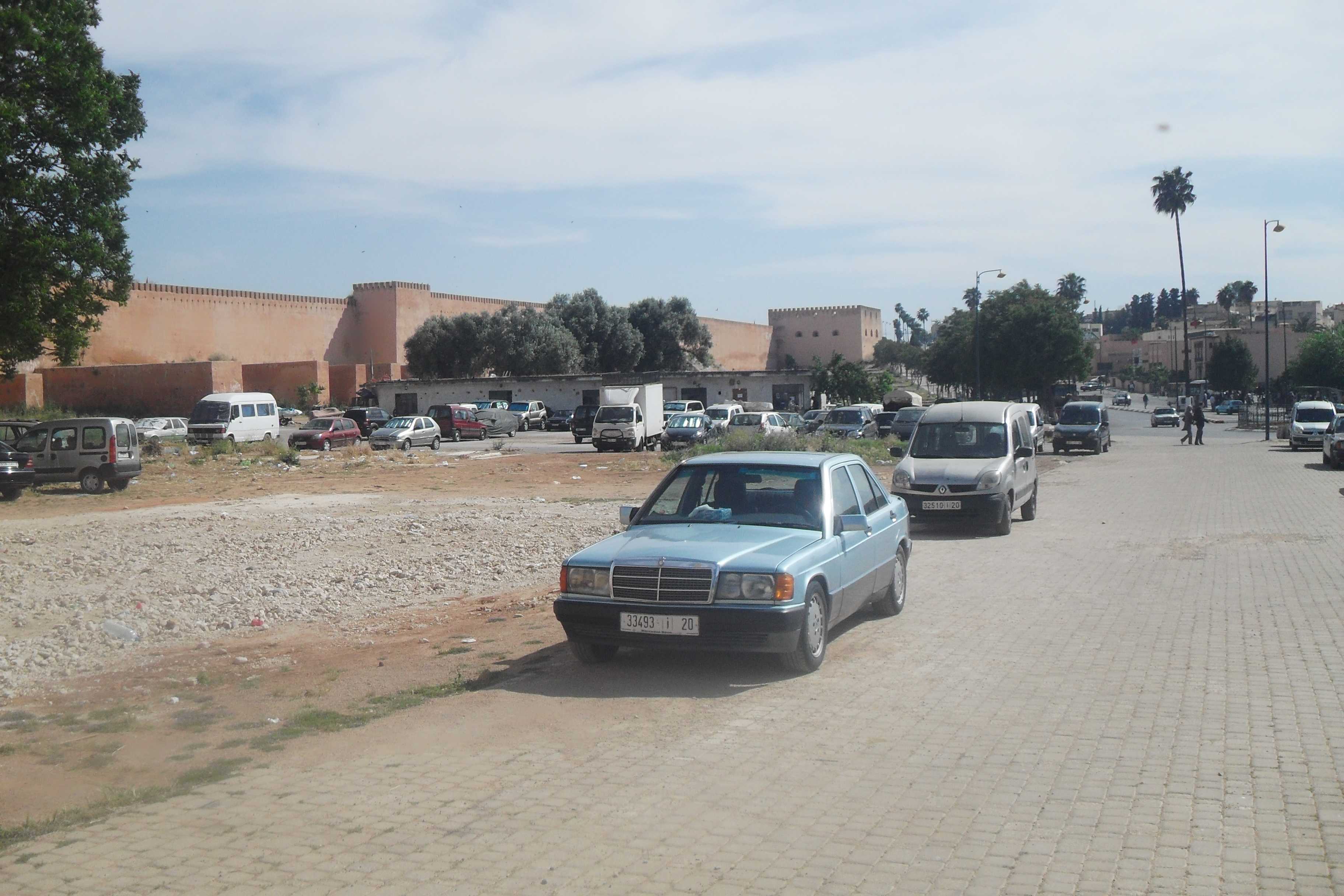 Terrain 2 hectare et 6866 m² en plein centre ville meknès