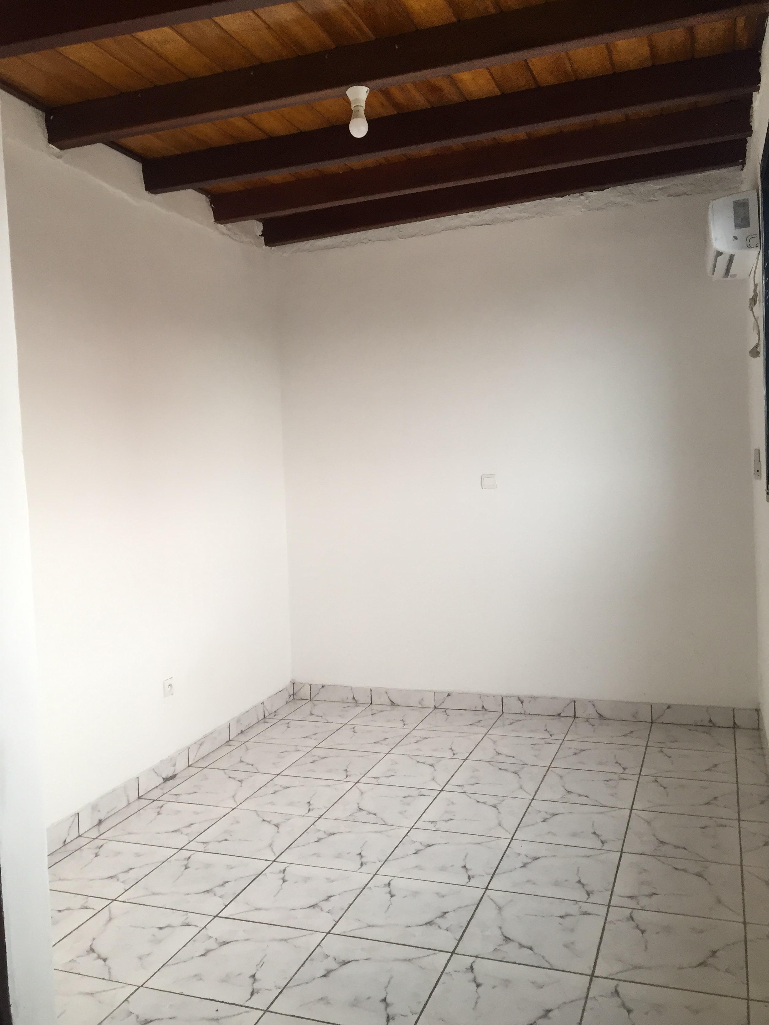 Bureau à louer à Douala Bonapriso