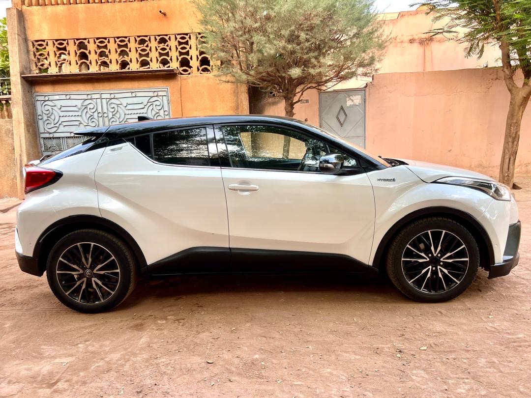 TOYOTA CHR HYBRIDE 2018