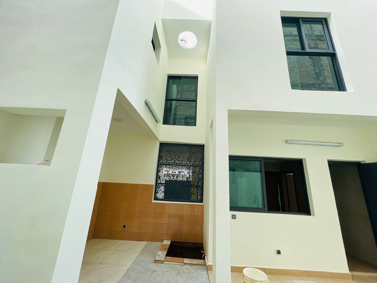 en vente villa duplex de 6 pièces a bingerville