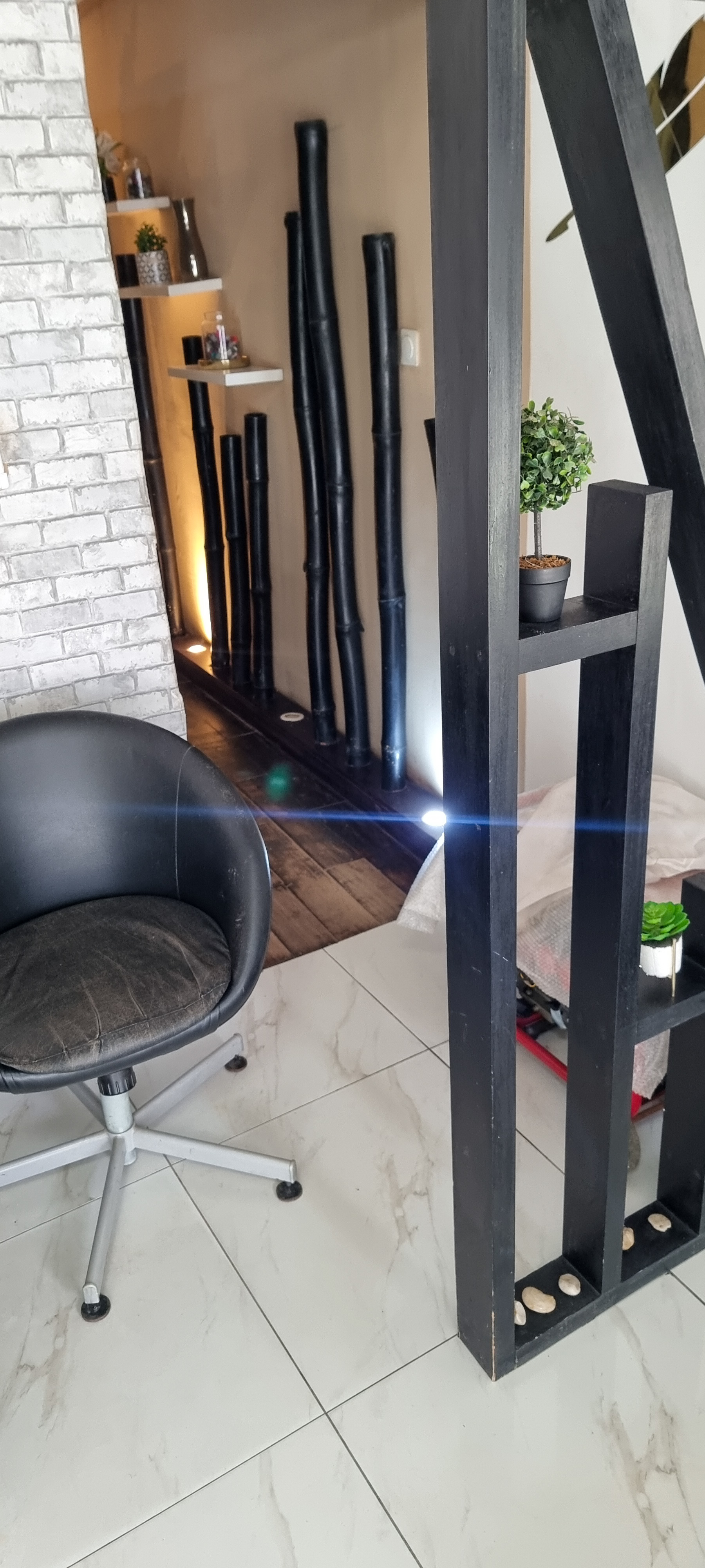 FOND DE COMMERCE INSTITUT DE BEAUTE SITUE A BONAPRISO A VENDRE