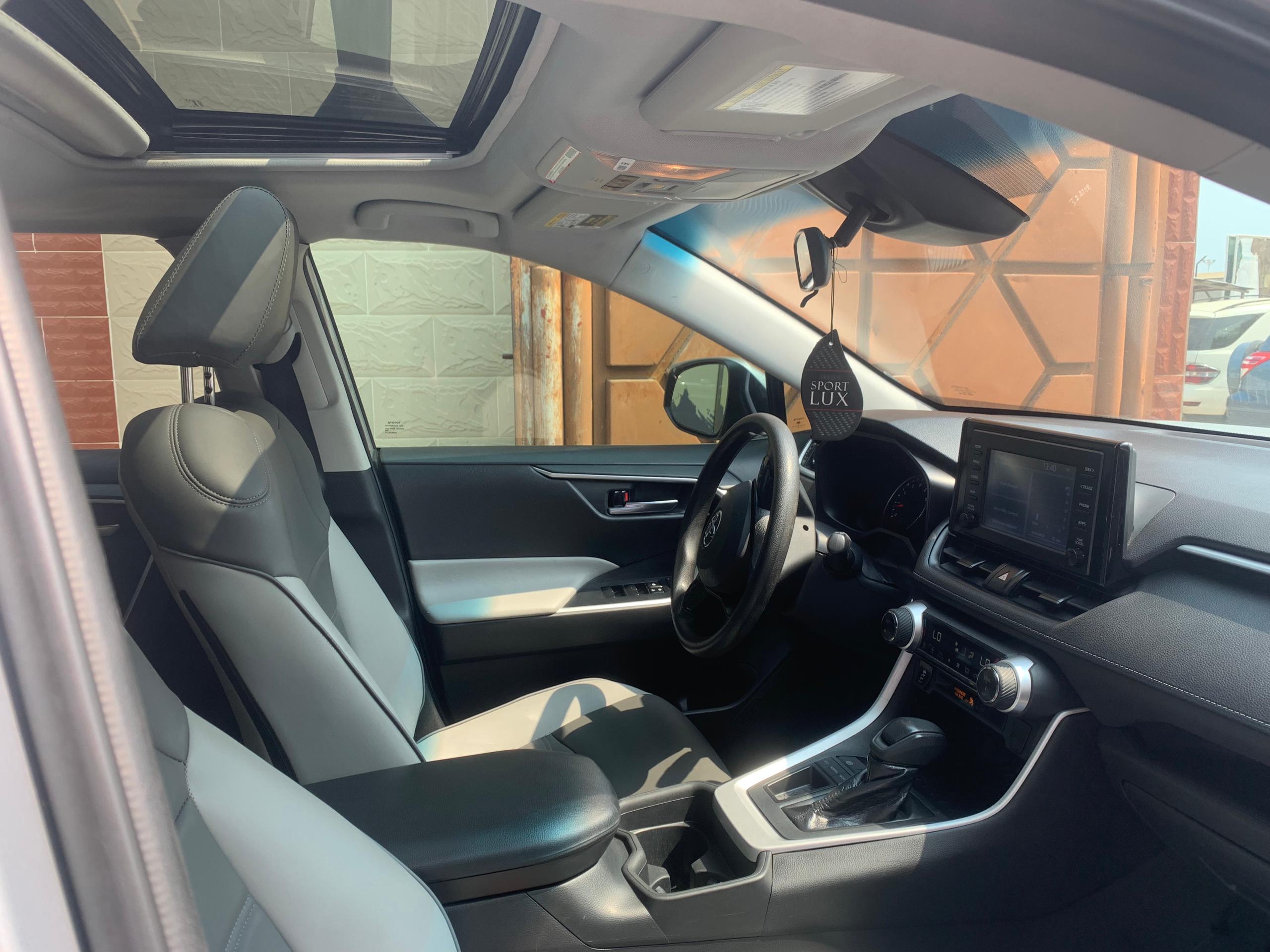 Toyota rav4-5 à vendre Toyota rav4-5 à vendre