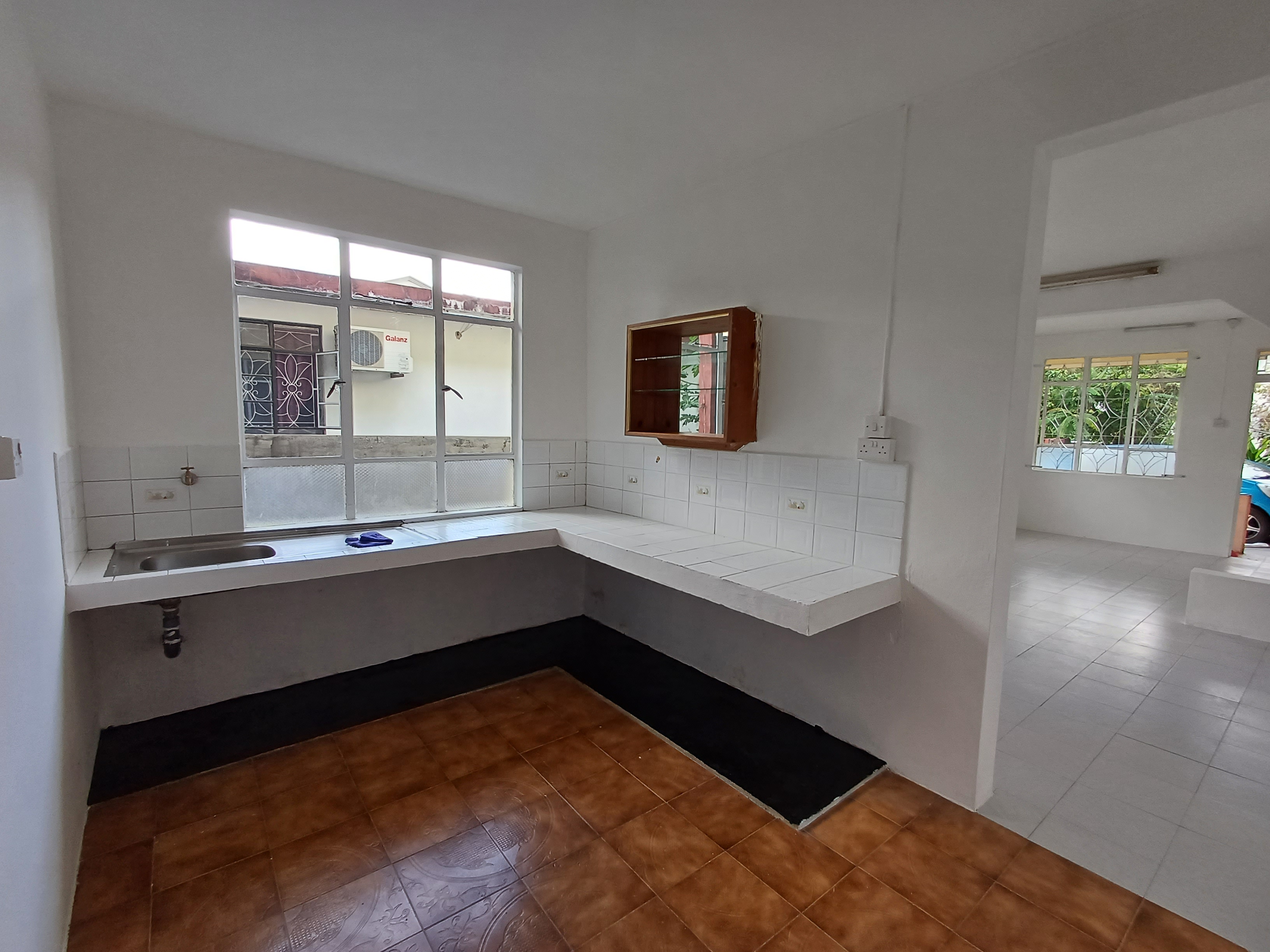 House for Rent/Maison à louer