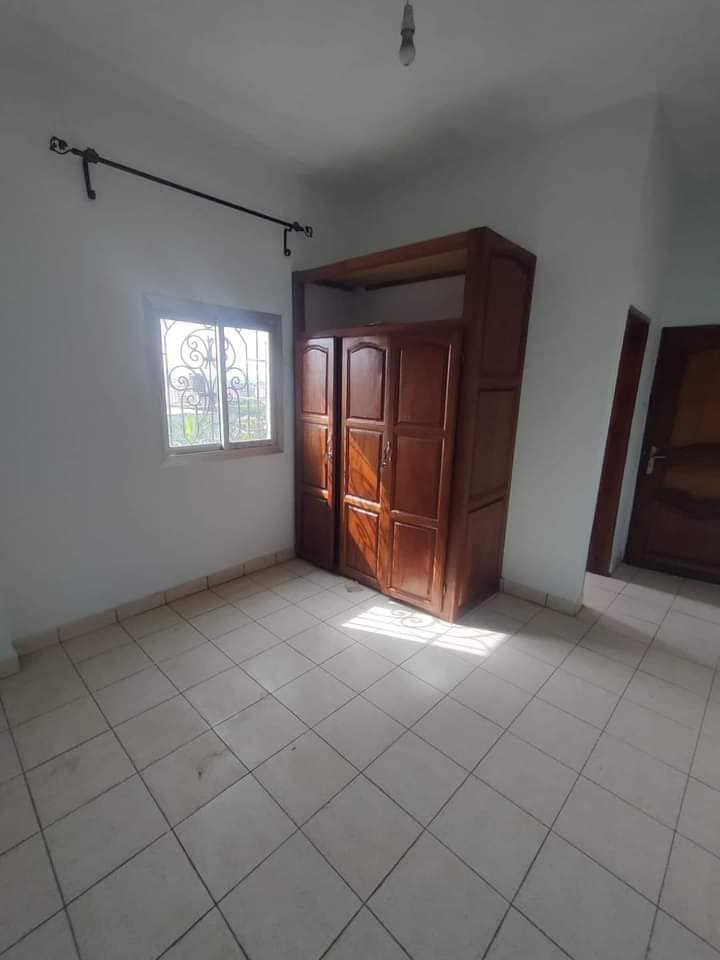 Appartement à Messassi Accés à pieds