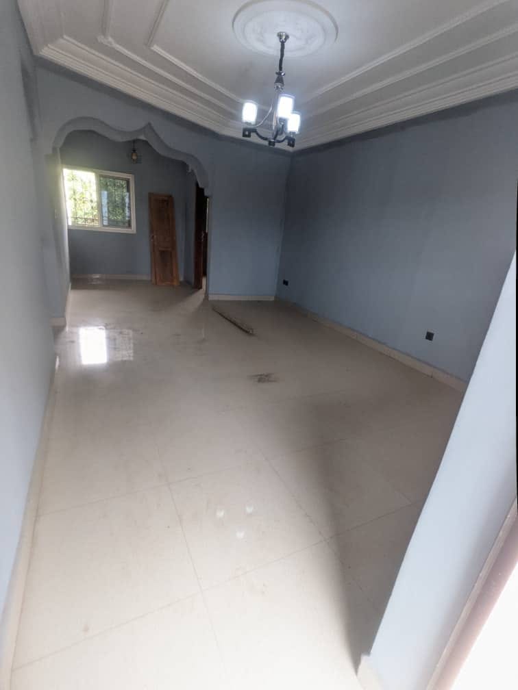 Appartement neuf avec parking forage à Simbock Mbalgon