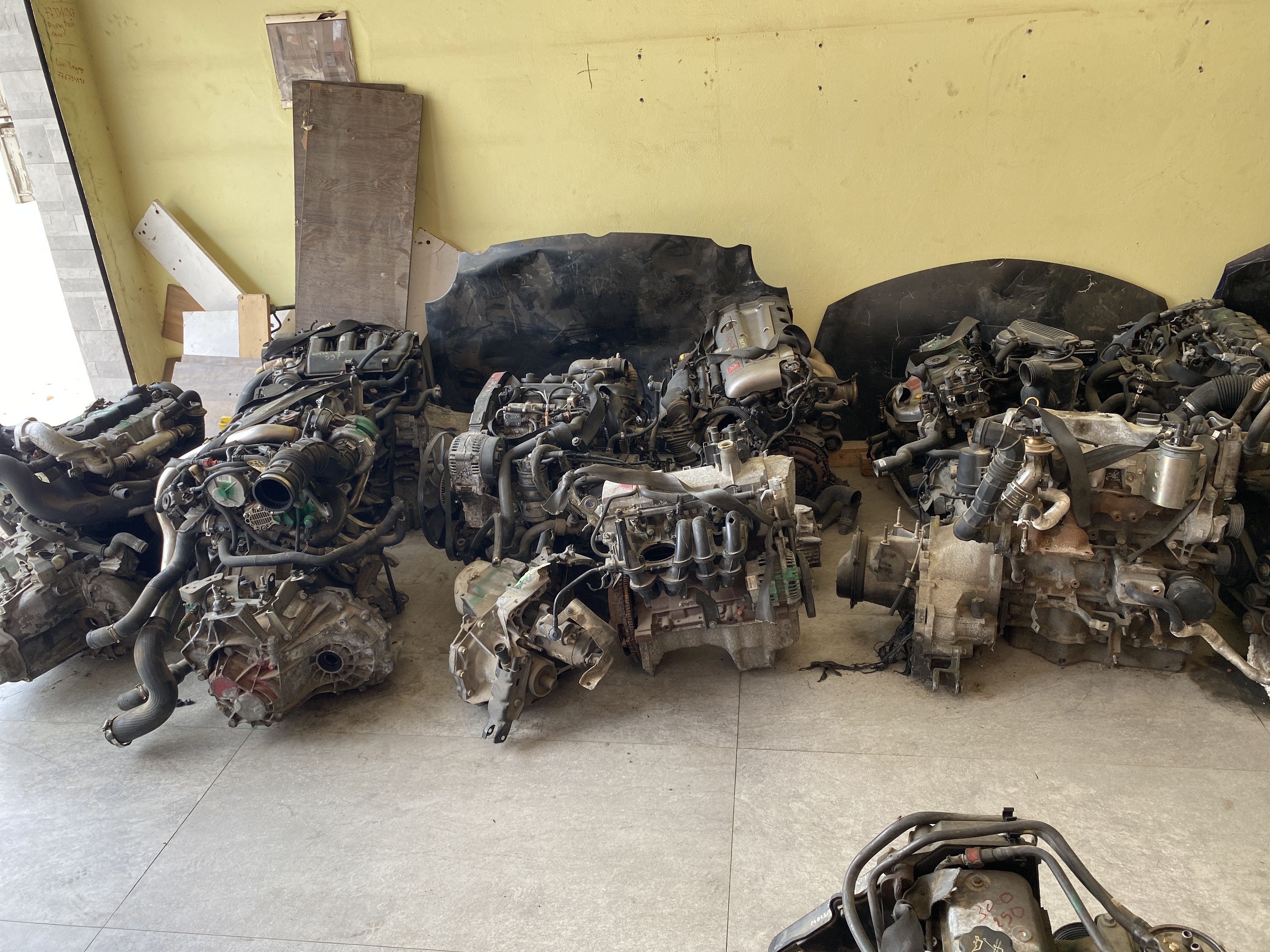 Des moteur de voiture à vendre