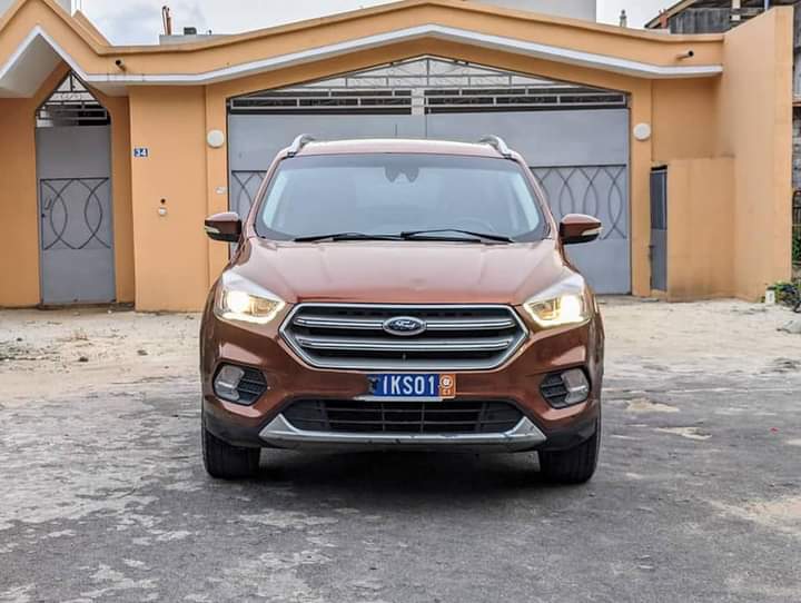 FORD ESCAPE