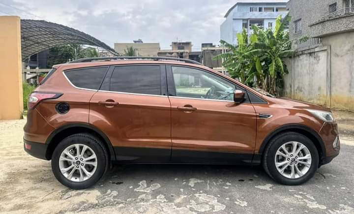 FORD ESCAPE