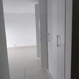 Studio avec T.F à usage à vendre dans immeuble à Montagne Sainte