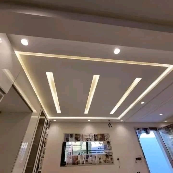 tout pour le staff » faux plafond «