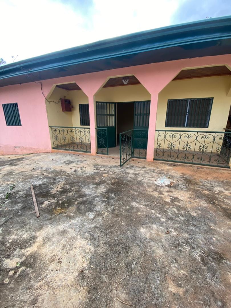 Villa avec forage parking à Damas