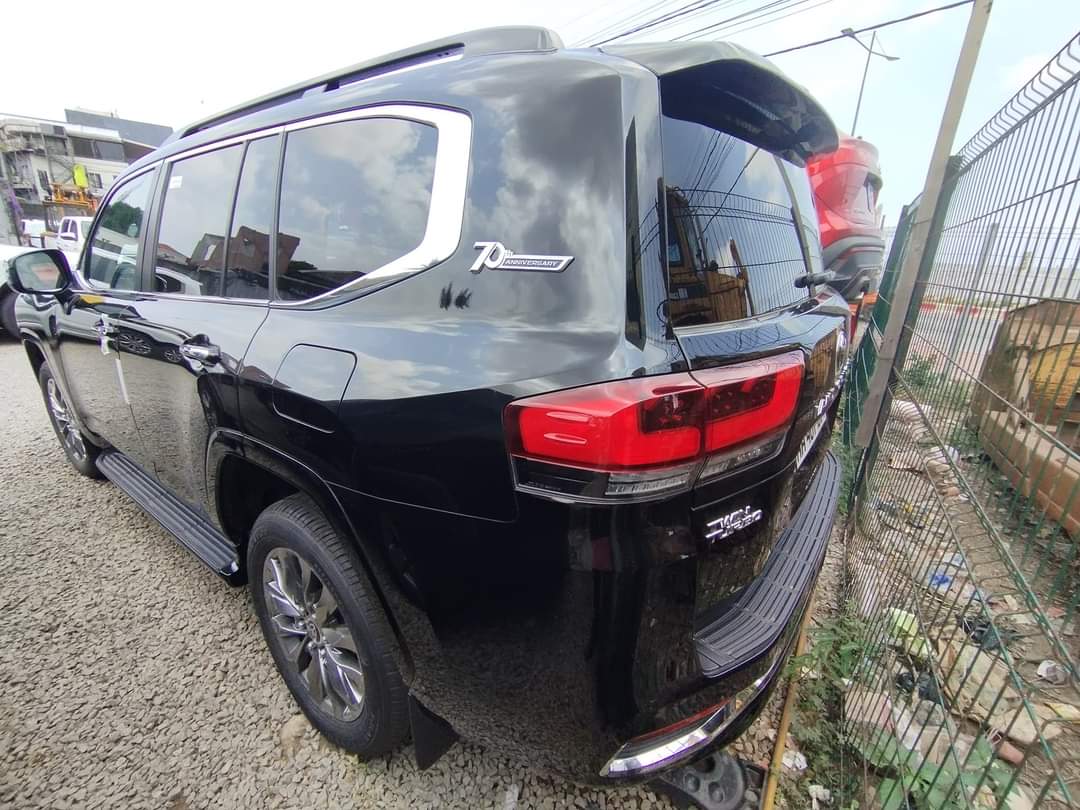 Vend Toyota Land cruiser VX-R 70th ANNIVERSAIRY 00 km 2024