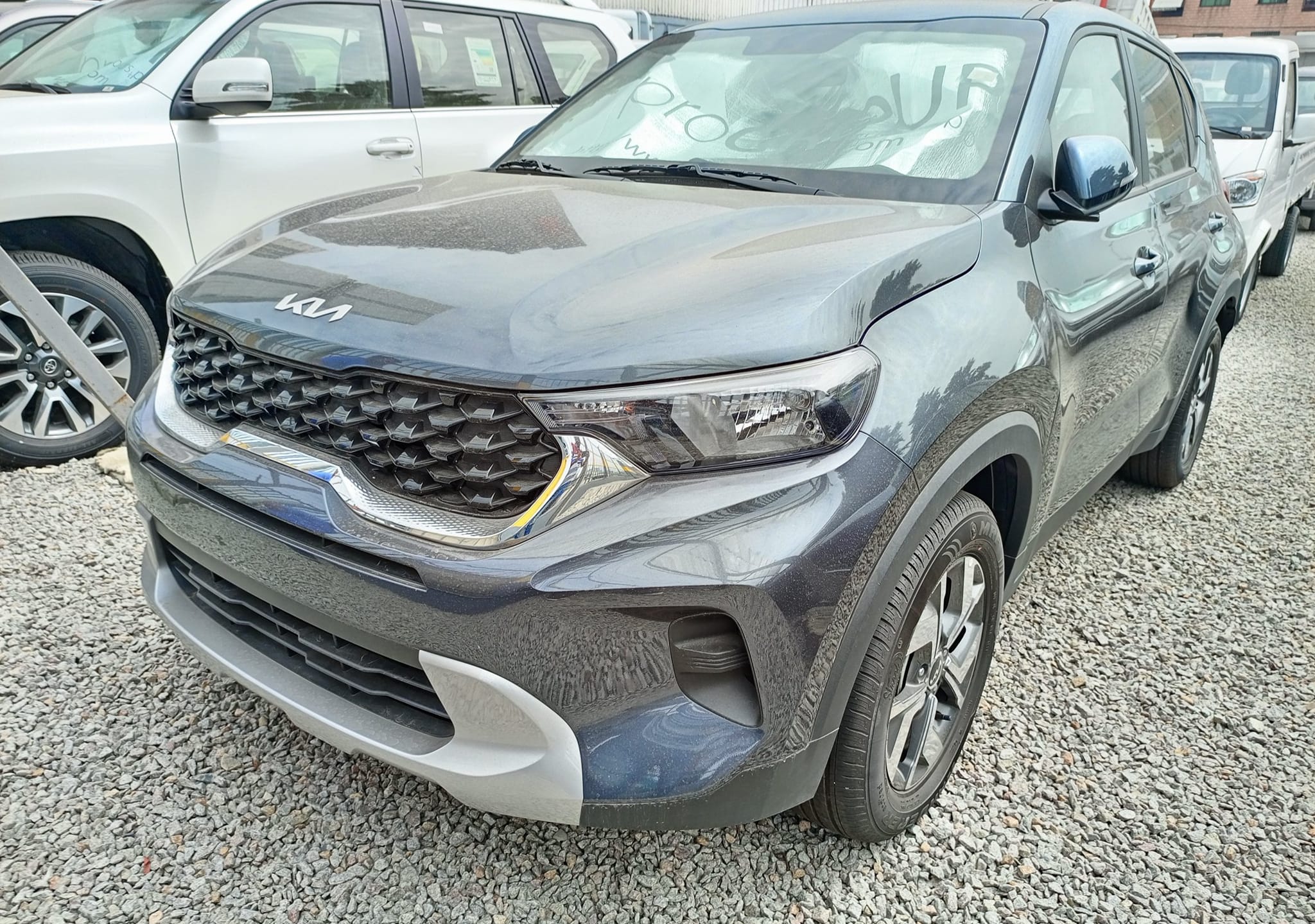 KIA SONET neuf avec 03 ans de GARANTIE