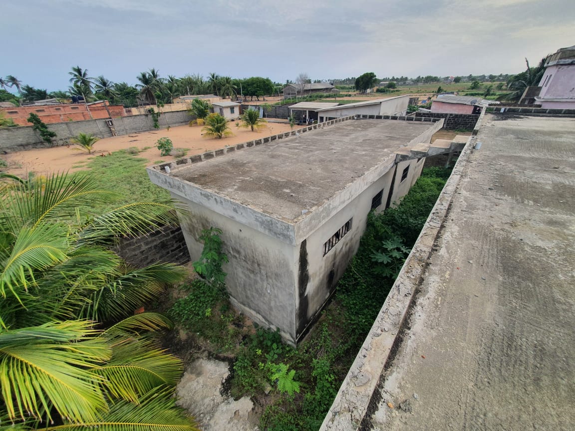 À Vendre : Villa Inachevée à centre Aného, Vodougbé Assou-kondji