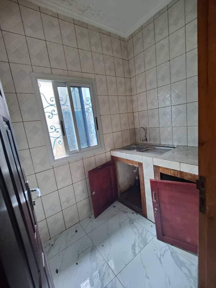 Studio individuel avec parking forage à Messassi Nyom.