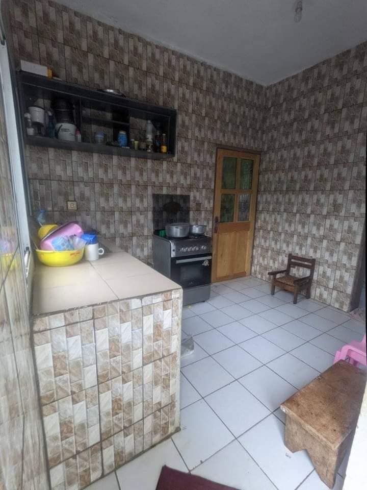 Vaste Appartement avec clim eau chaude parking forage à Awae