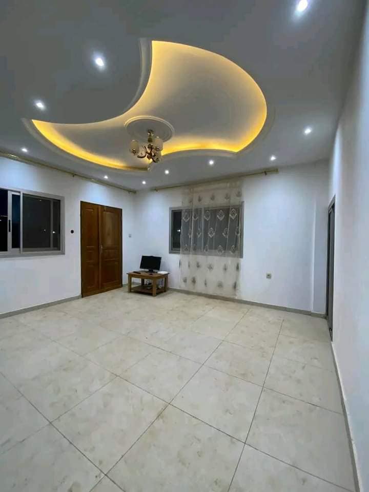 Appartement avec parking forage à Etoug ebe