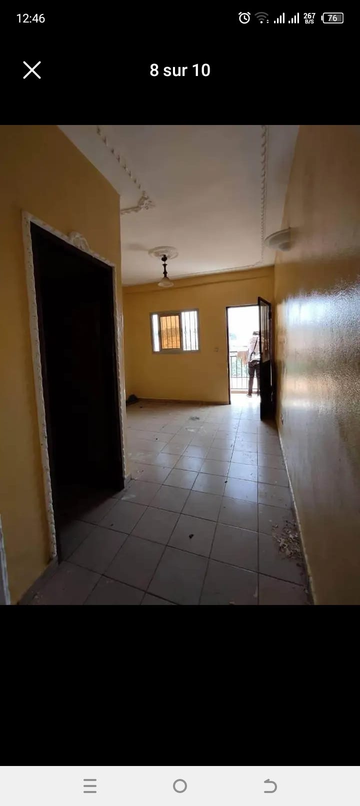 Studio staffé avec parking forage à Obili