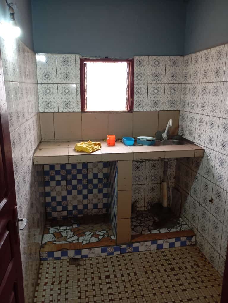 Studio avec forage à Odza petit marché