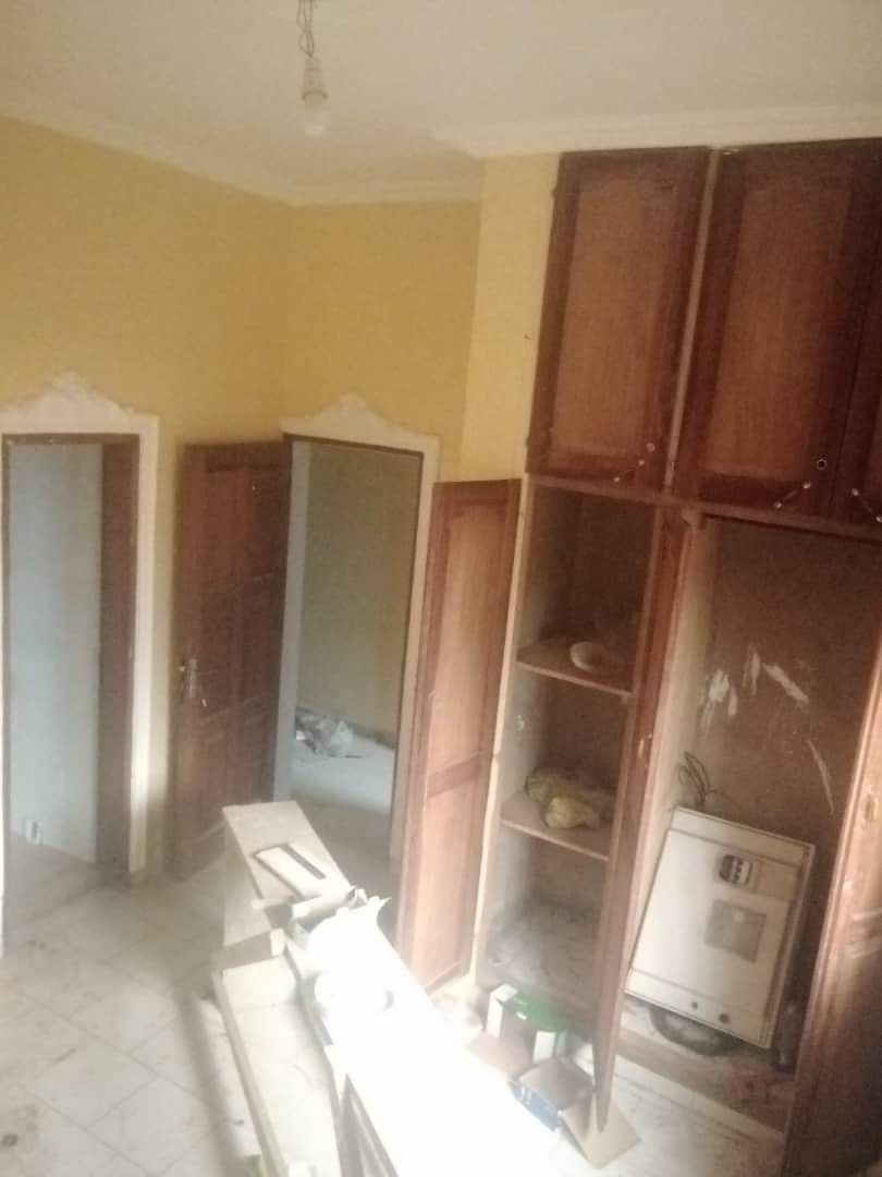 Appartement neuf avec parking forage à Emana tradex