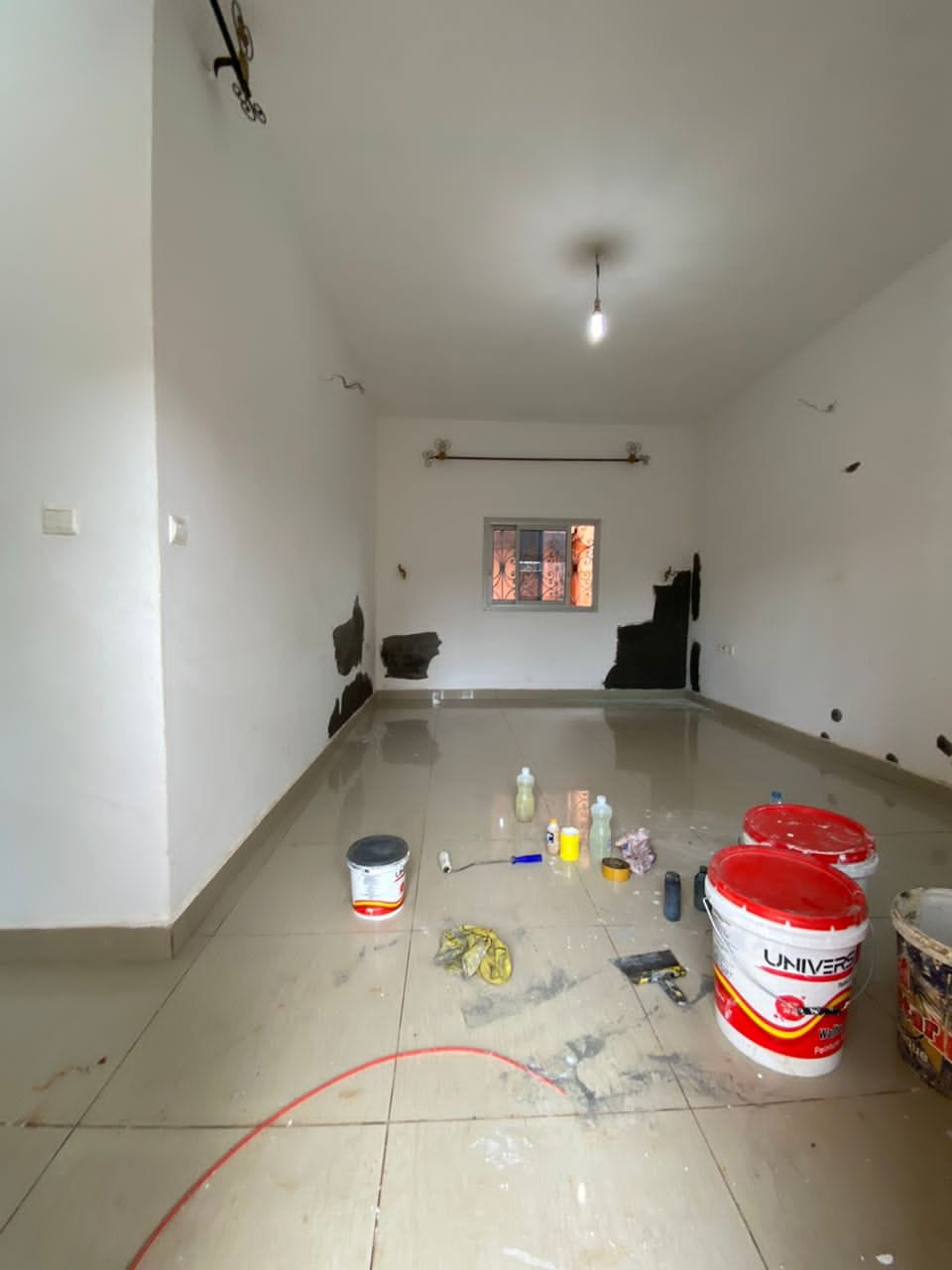 Studio individuel avec forage à Ahala Diderot