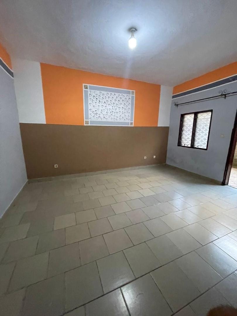 Studio individuel avec parking à Simbock