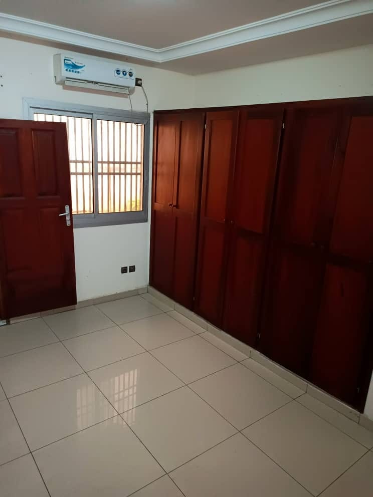 Belle villa avec clim eau chaude parking baignoire à Bastos