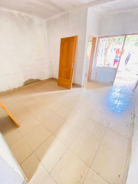 Studio neuf à Etoudi Moto 100F