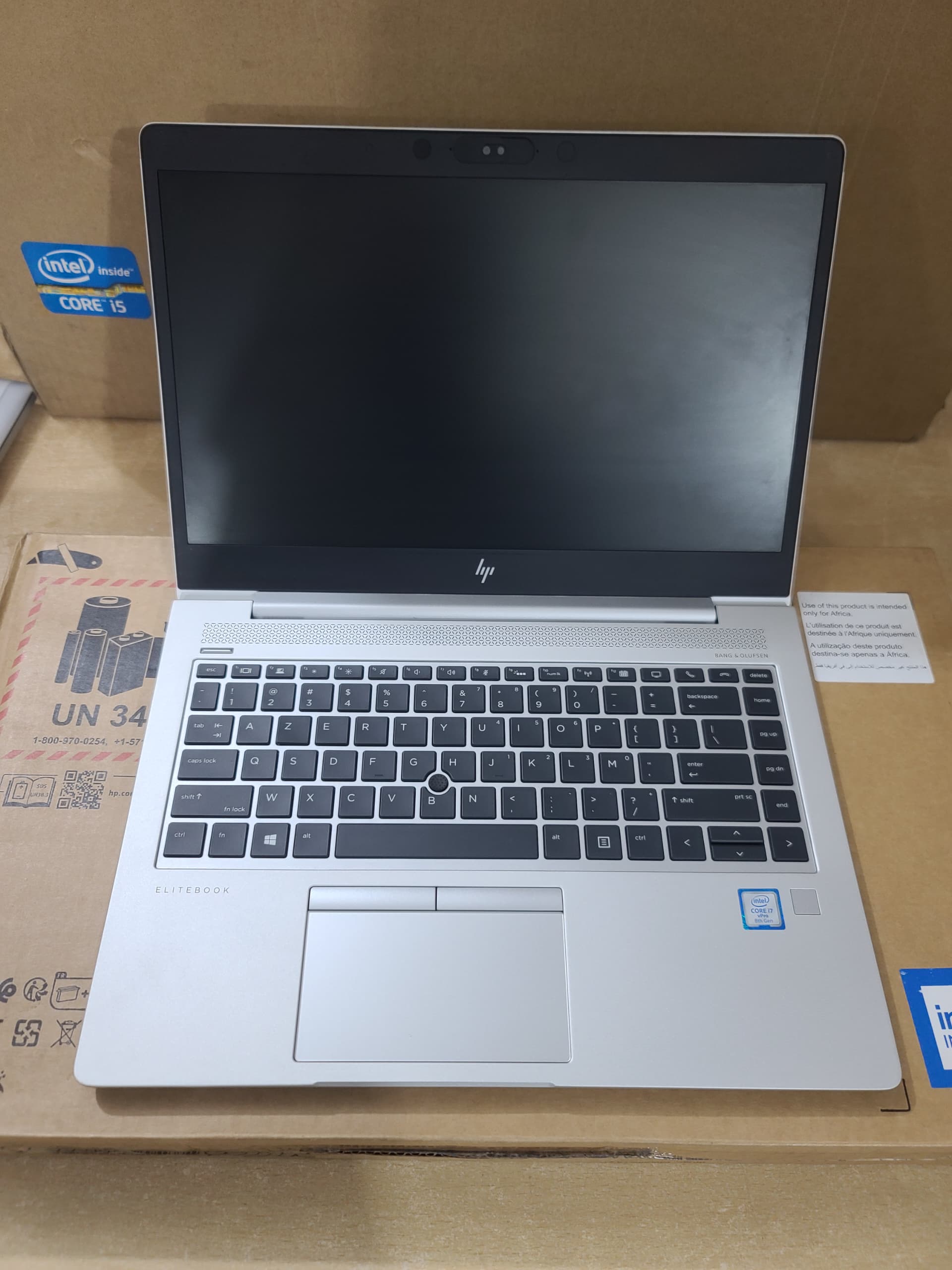 Hp elitebook 840G5 core i5 venus état neuf de 8ème génération Hp elitebook 840G5 core i5 venus état neuf de 8ème génération