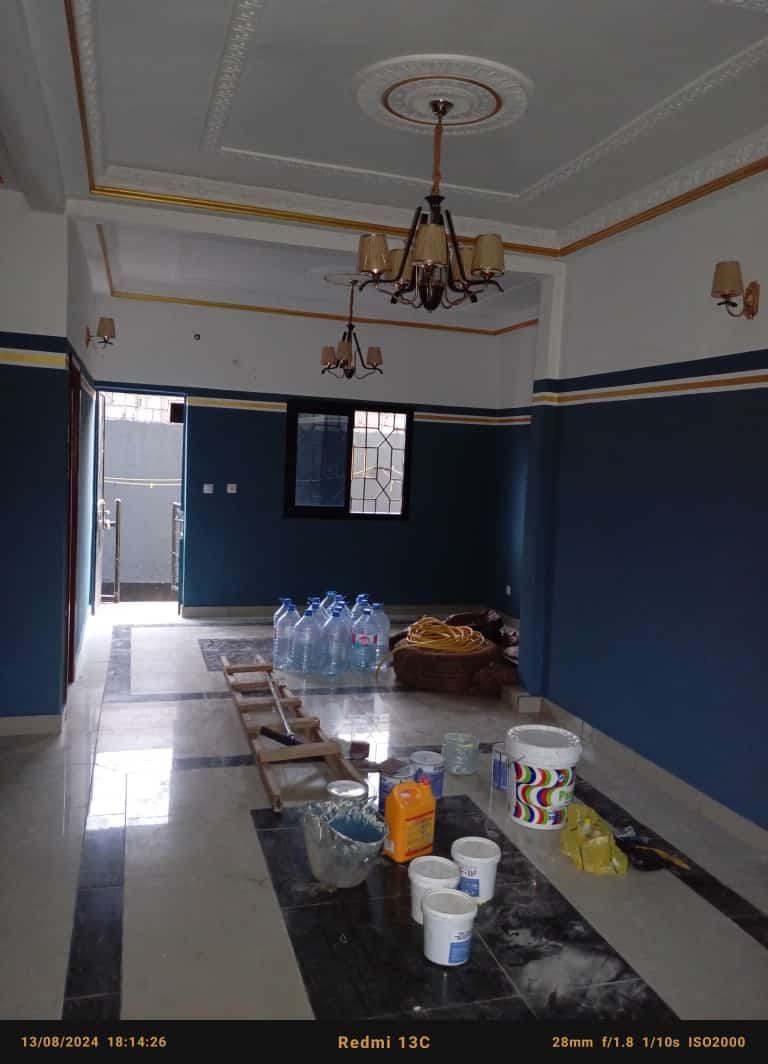 Appartement avec gardien parking forage à Odza Nkolnda