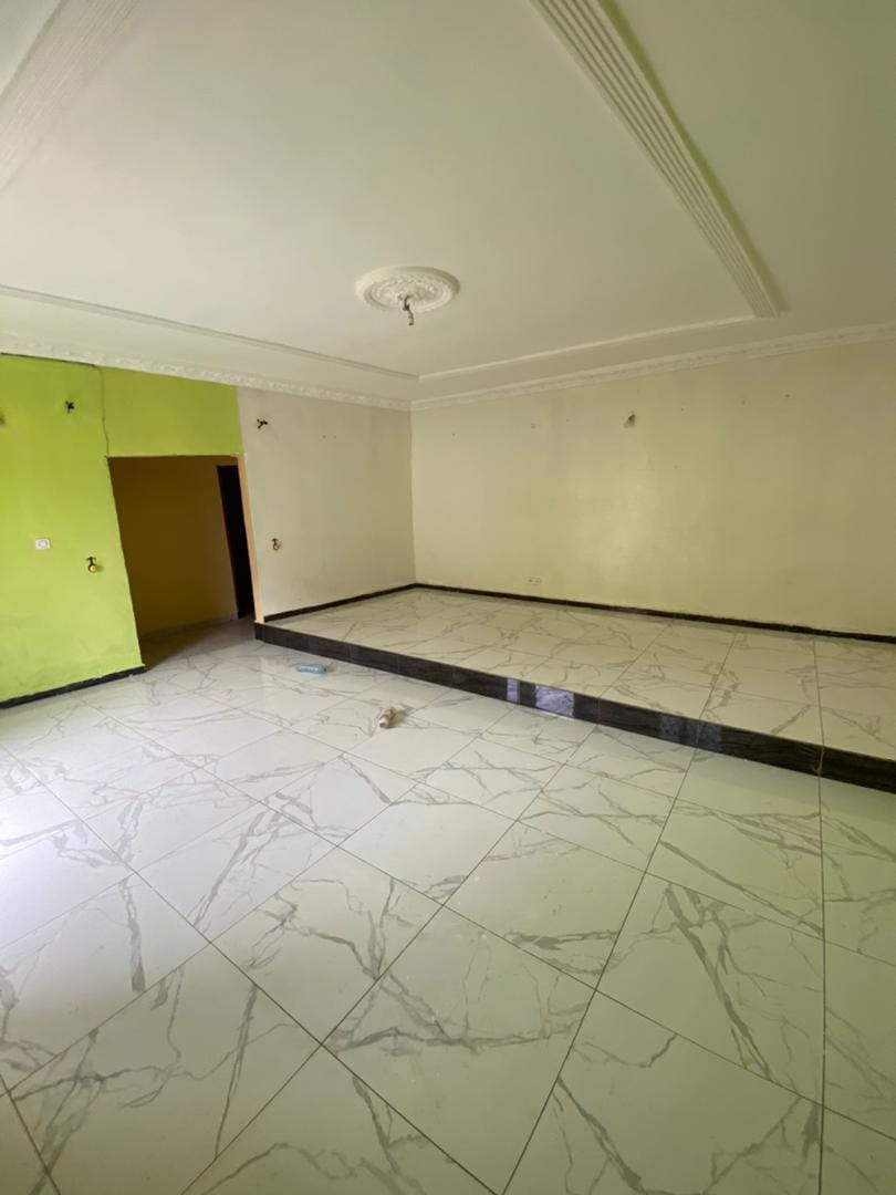 Appartement propre à Obobogo