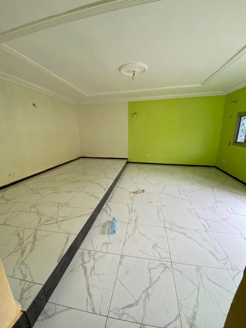 Appartement propre à Obobogo