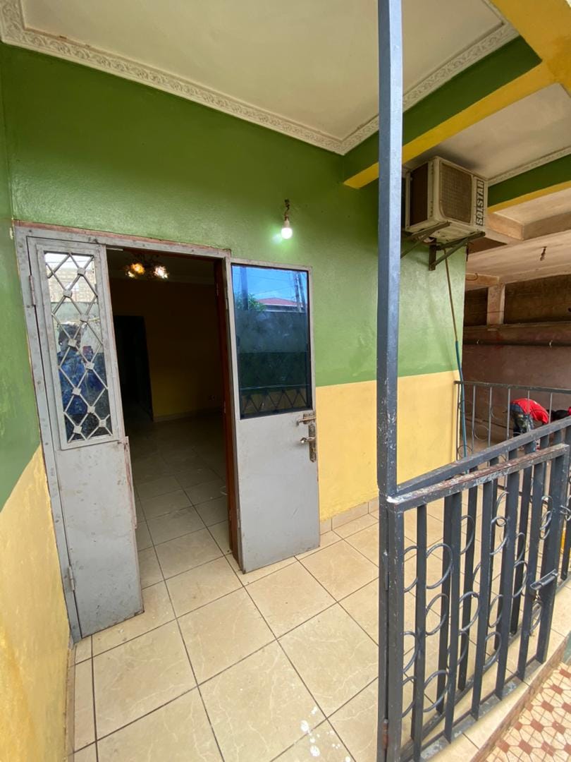 Appartement avec parking à Obobogo