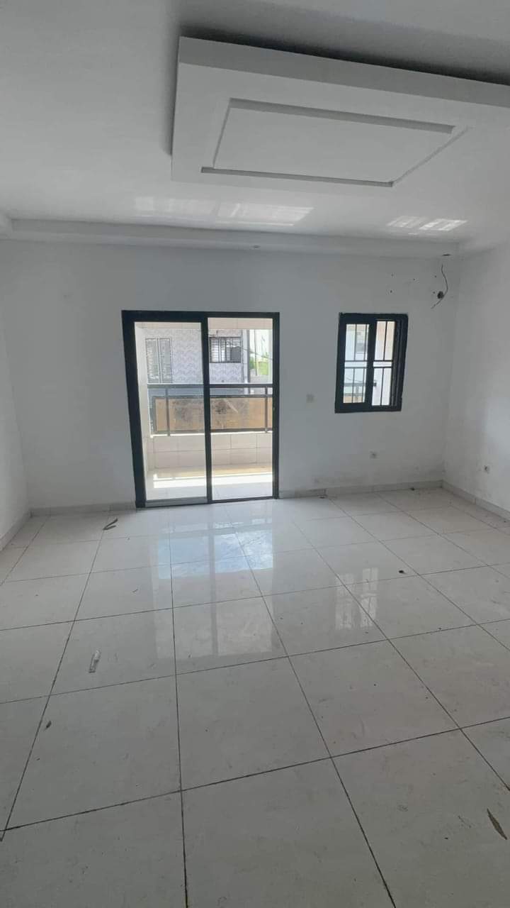 Villa 06 pièces à Riviera- Faya