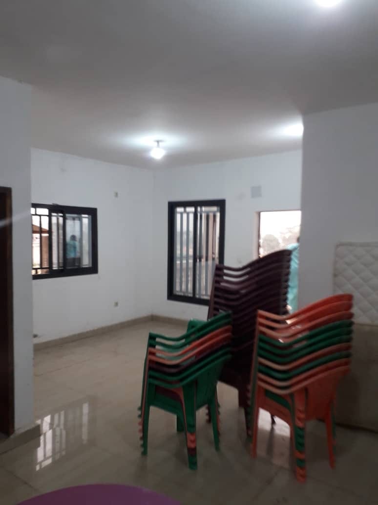 Appartement avec Parking à Mbankolo