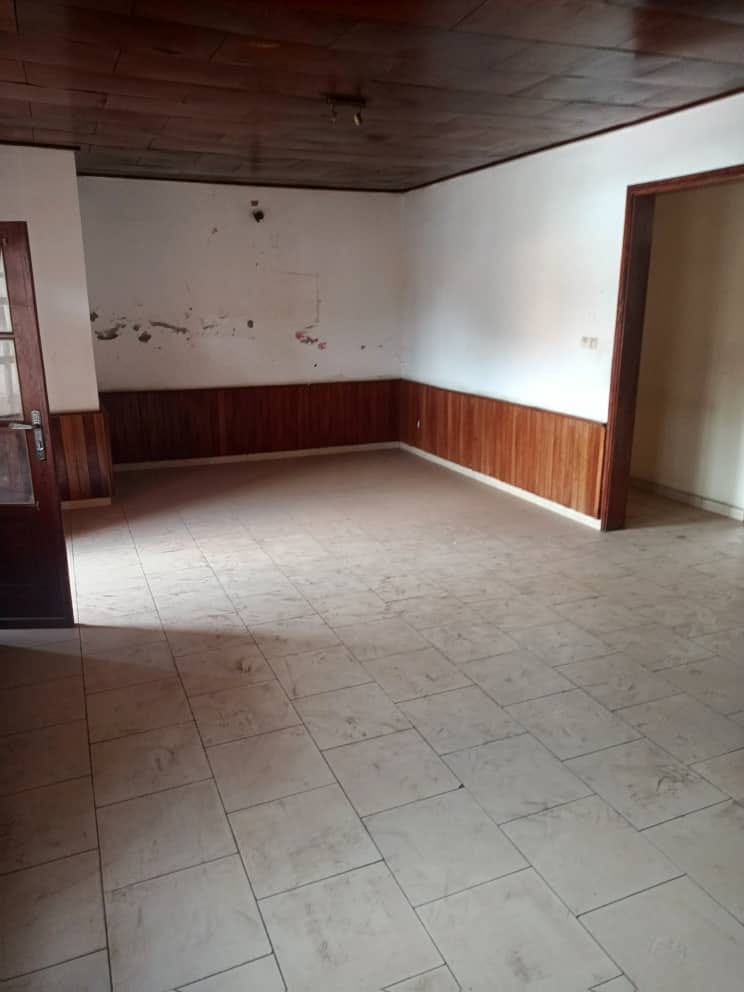 Appartement avec parking à Bastos