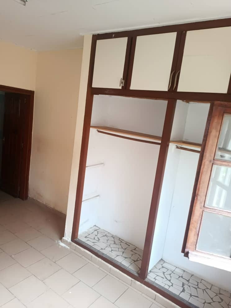 Appartement avec parking à Bastos